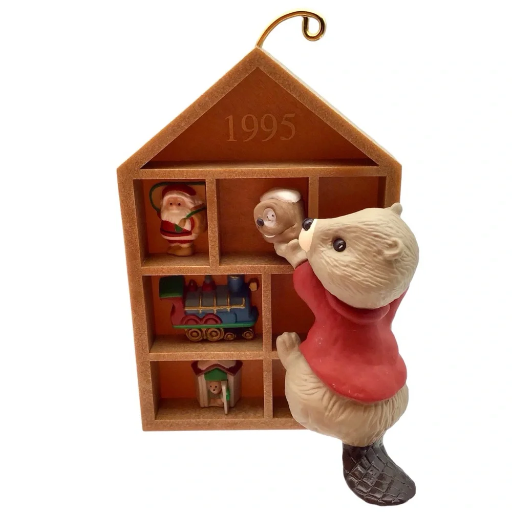 Hallmark 1995 “Collecting Memories” Christmas Ornament